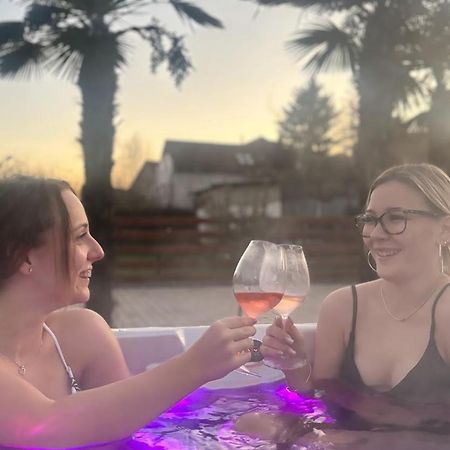 Roze Vendeghaz Hotell Villány Exteriör bild