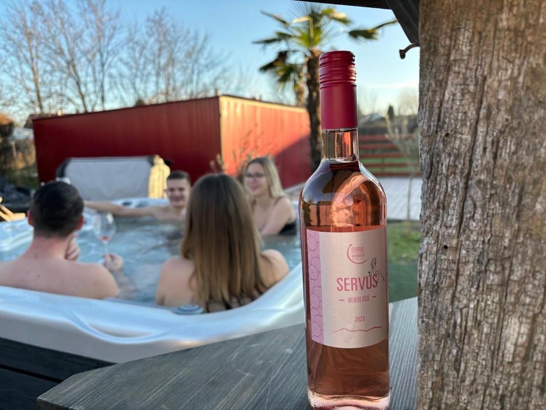 Roze Vendeghaz Hotell Villány Exteriör bild